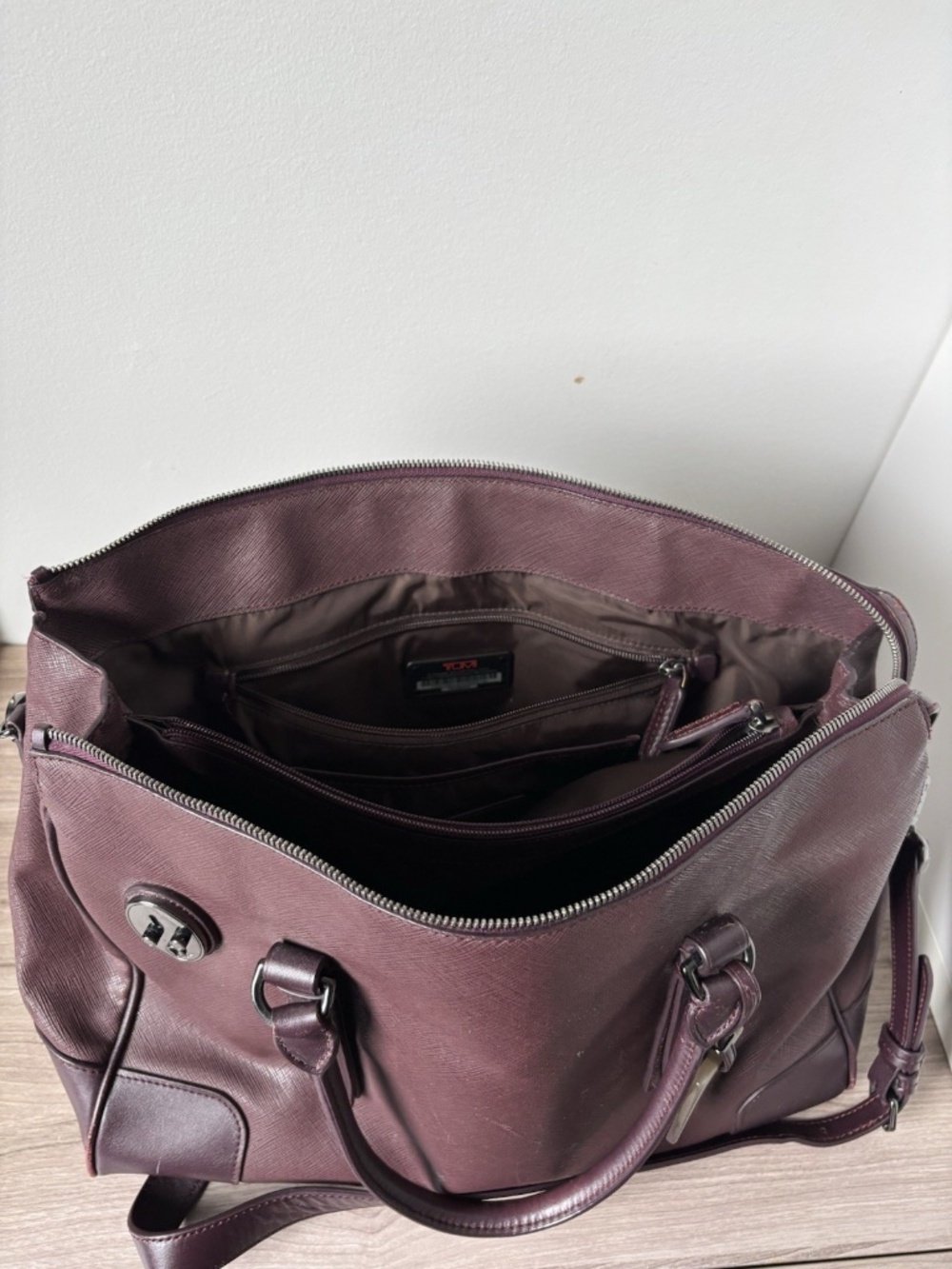 Tumi Villa Purple Leather Handbag Tote Bag Laptop Travel Purse 73126 Authentic❤️ - Picture 7 of 16